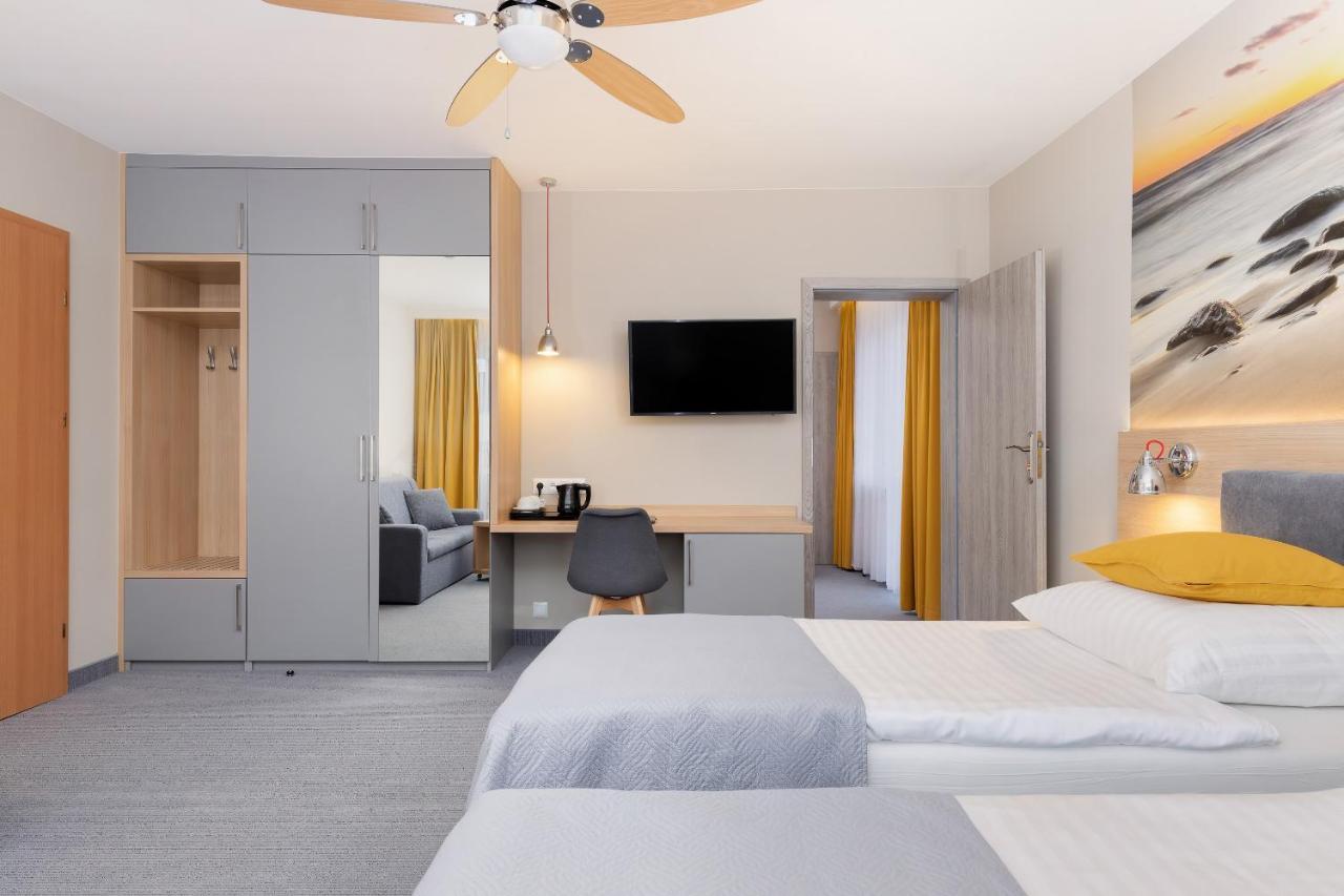 Hotel La Siesta & Medical Spa Jastrzębia Góra Exteriör bild