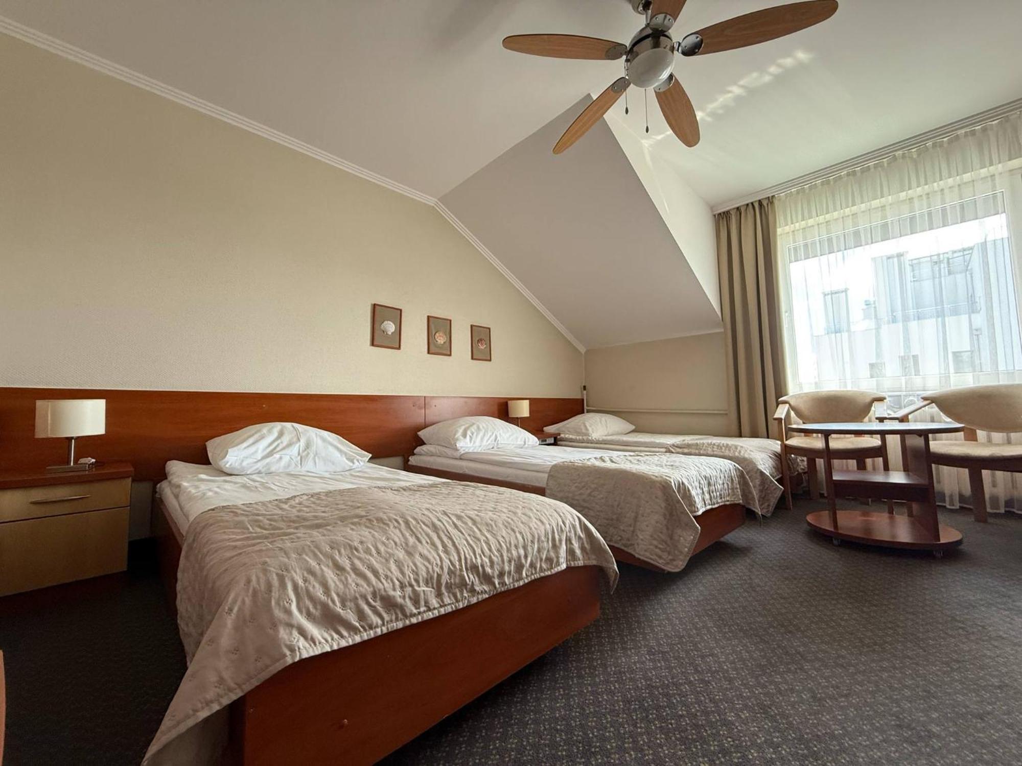 Hotel La Siesta & Medical Spa Jastrzębia Góra Exteriör bild
