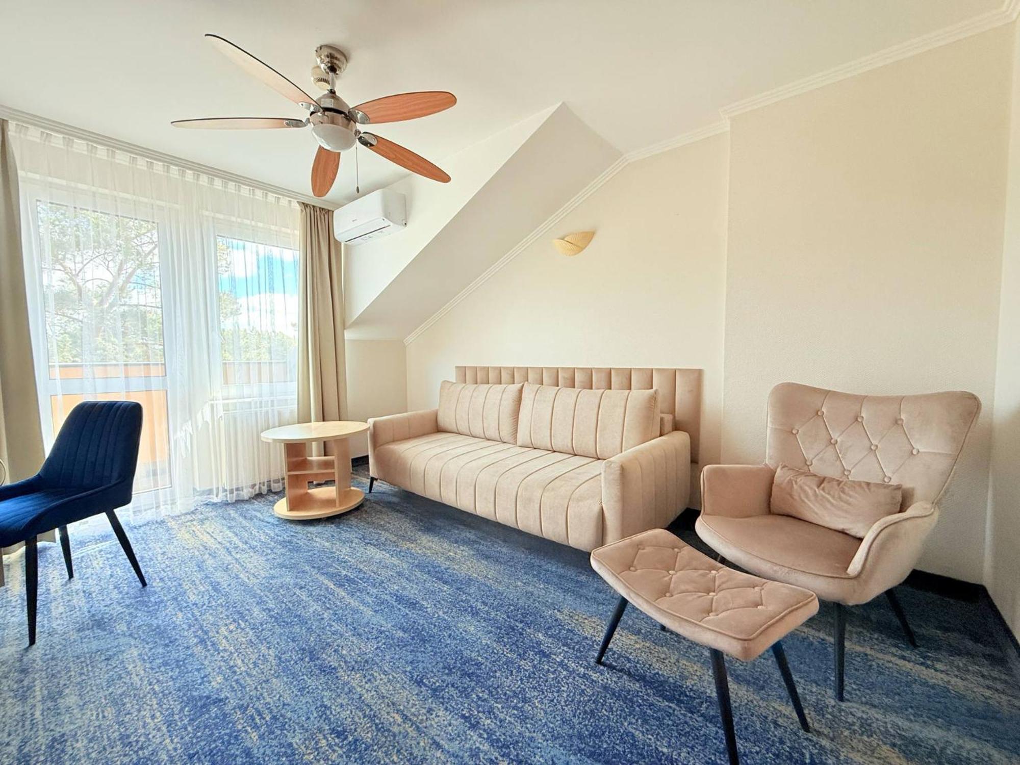 Hotel La Siesta & Medical Spa Jastrzębia Góra Exteriör bild