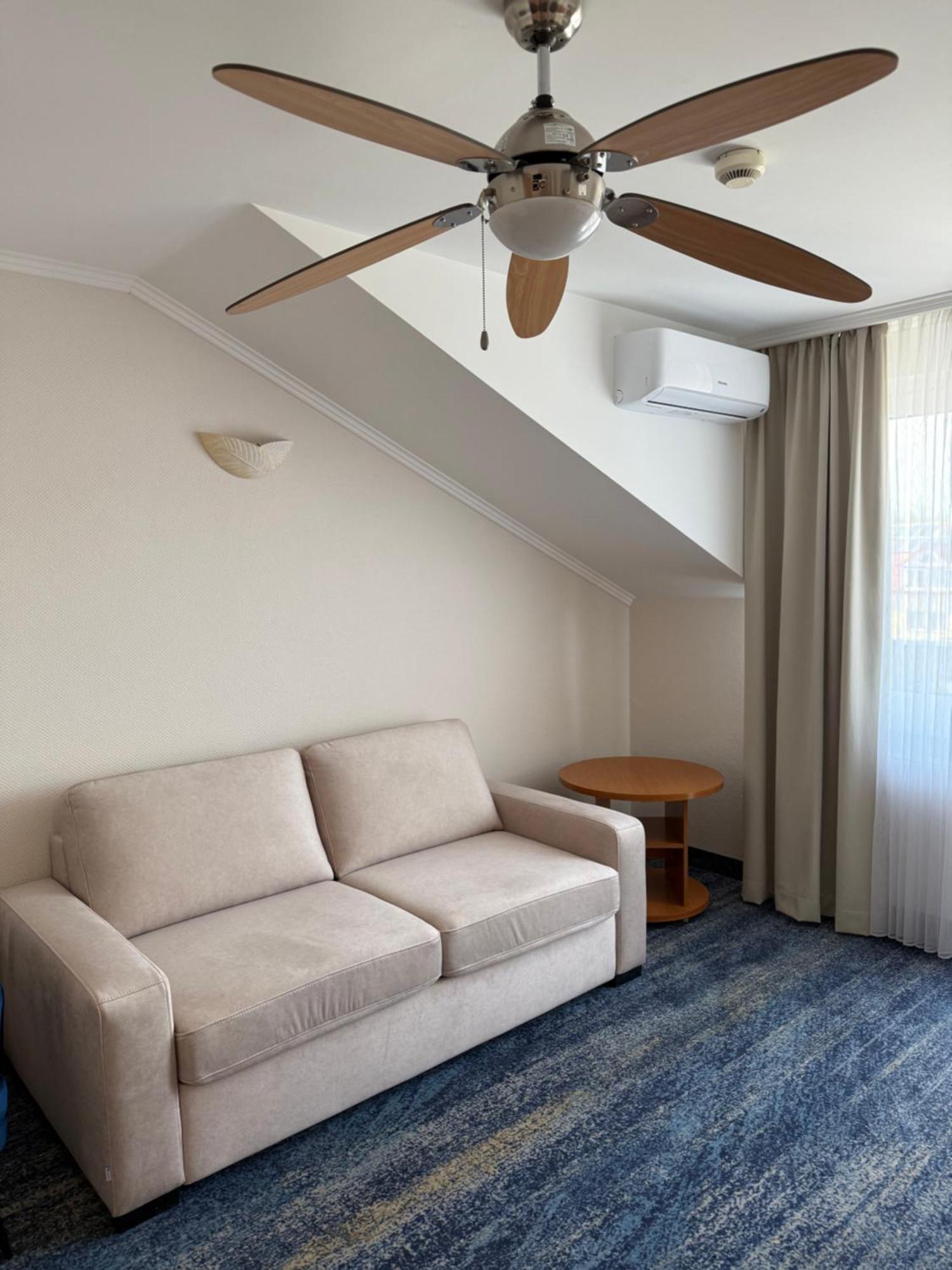 Hotel La Siesta & Medical Spa Jastrzębia Góra Exteriör bild