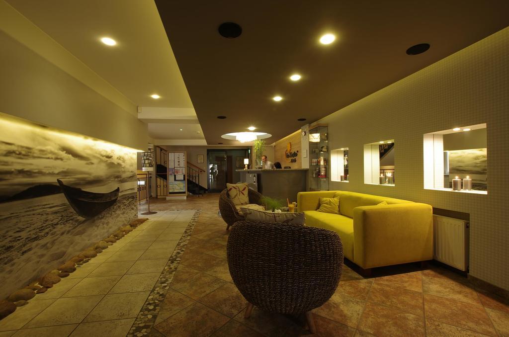 Hotel La Siesta & Medical Spa Jastrzębia Góra Exteriör bild