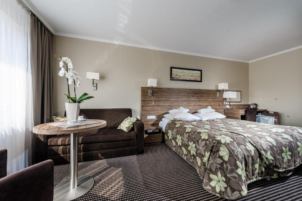 Hotel La Siesta & Medical Spa Jastrzębia Góra Exteriör bild