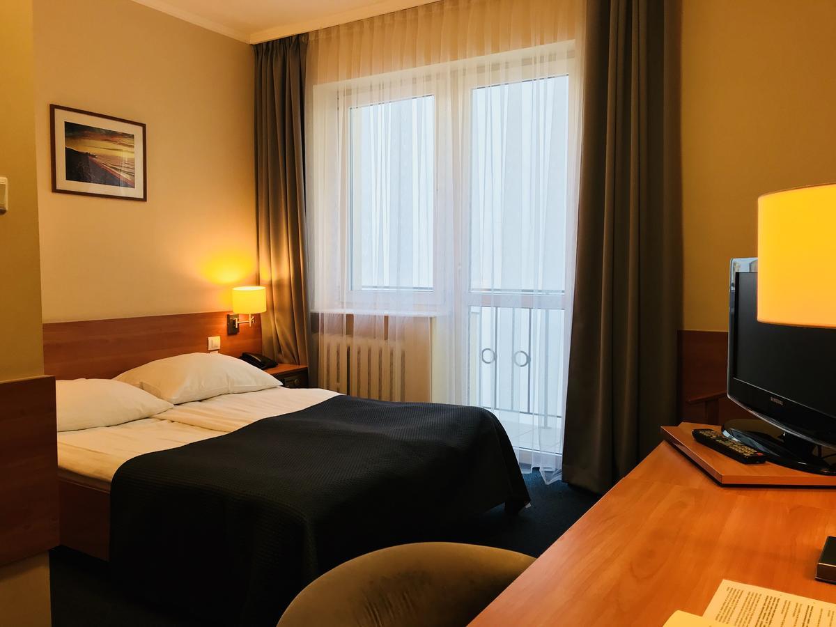 Hotel La Siesta & Medical Spa Jastrzębia Góra Exteriör bild